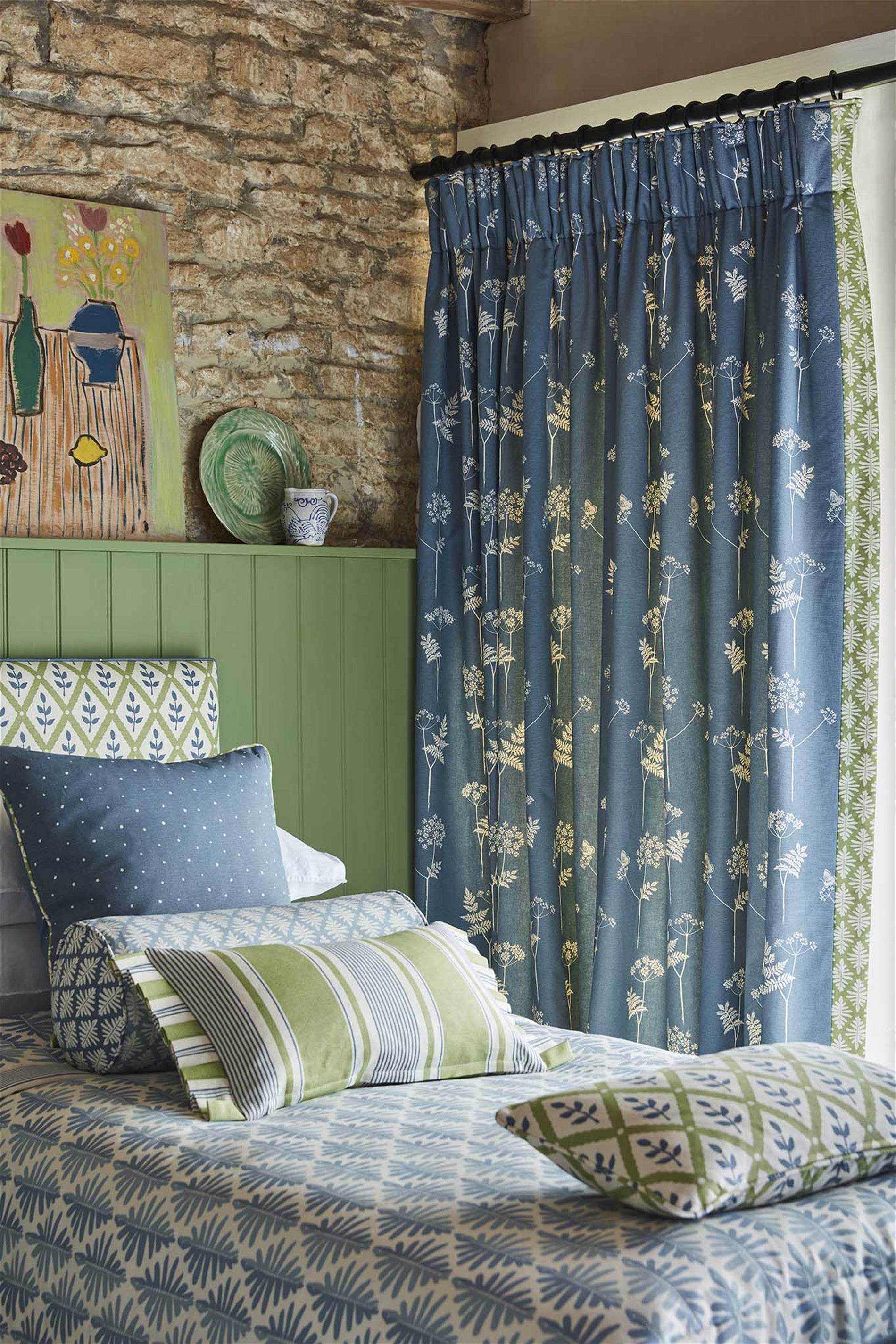 <p>How to measure up for curtains</p>